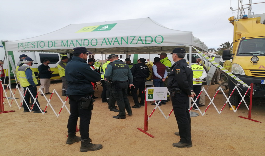 Puesto de Mando Avanzado (PMA) desplegado por el Grupo de Emergencias de Andalucía (GREA) en el lugar del simulacro.