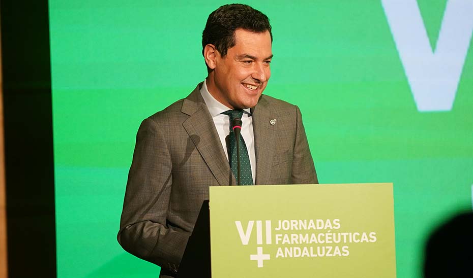 Un momento de la intervención del presidente de la Junta de Andalucía, Juanma Moreno.