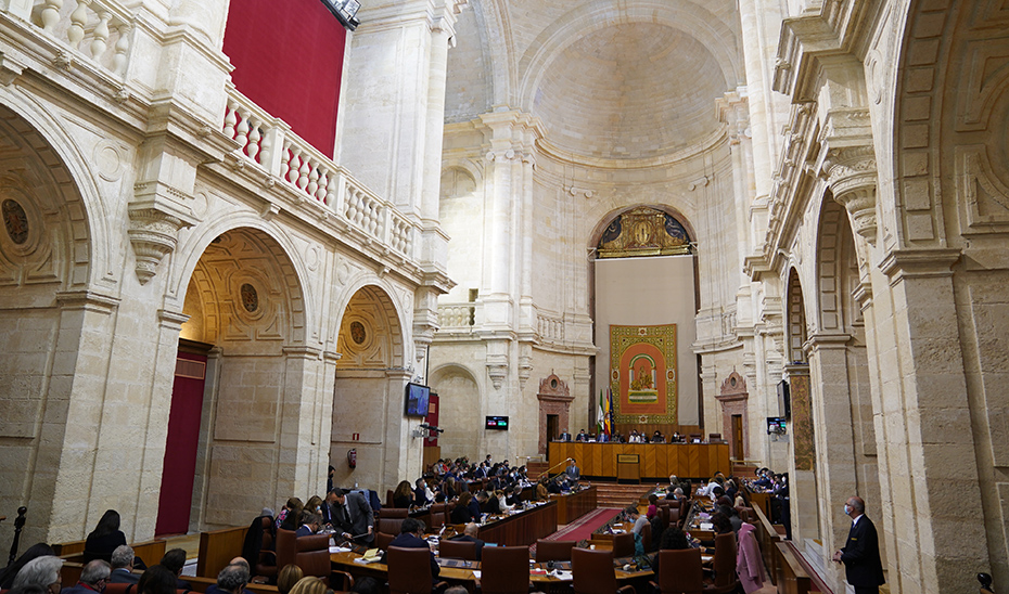 Vista general de la cámara andaluza durante la sesión plenaria.