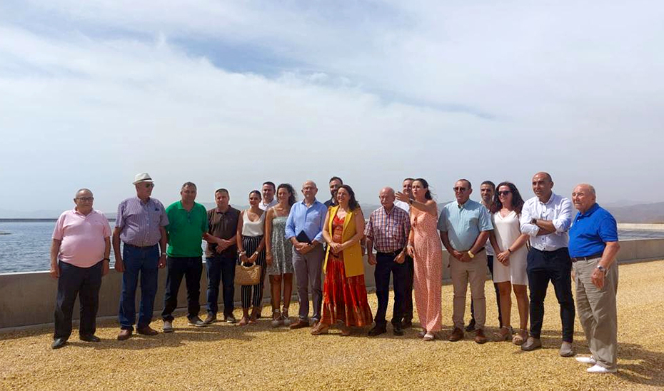 Carmen Crespo visitó las obras de mejora y consolidación de los regadíos de la Comunidad de Regantes de Cuevas de Almanzora.