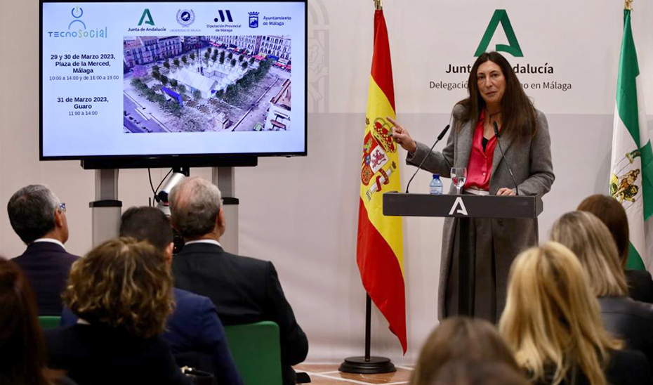 La consejera de Inclusión Social, Loles López, durante la presentación de Tecnosocial 2023.