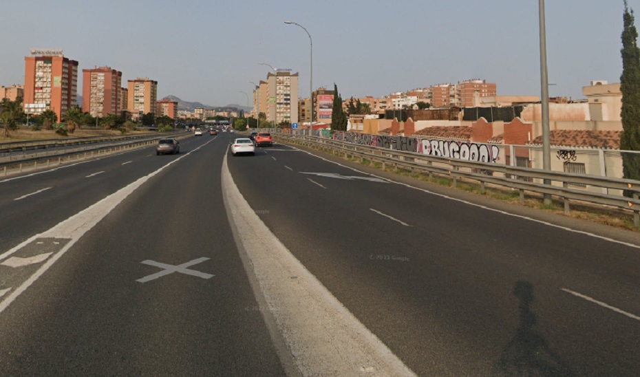 La carretera MA-20 a su paso por la capital malagueña.