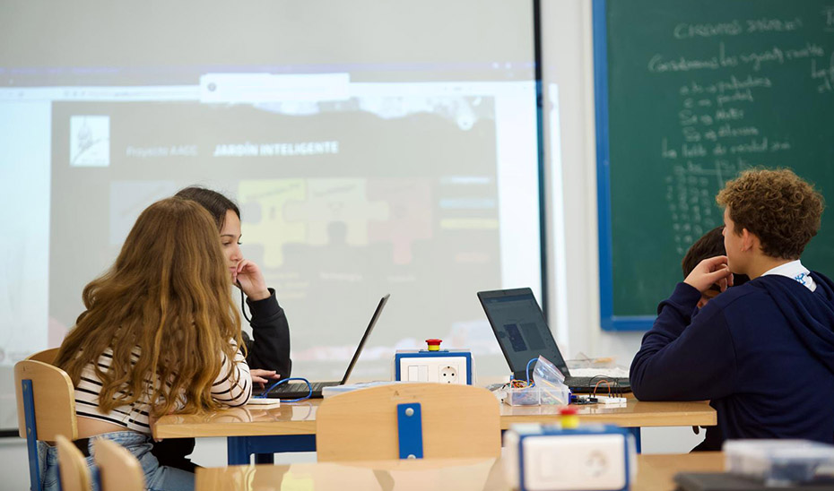 Alumnos en un aula.