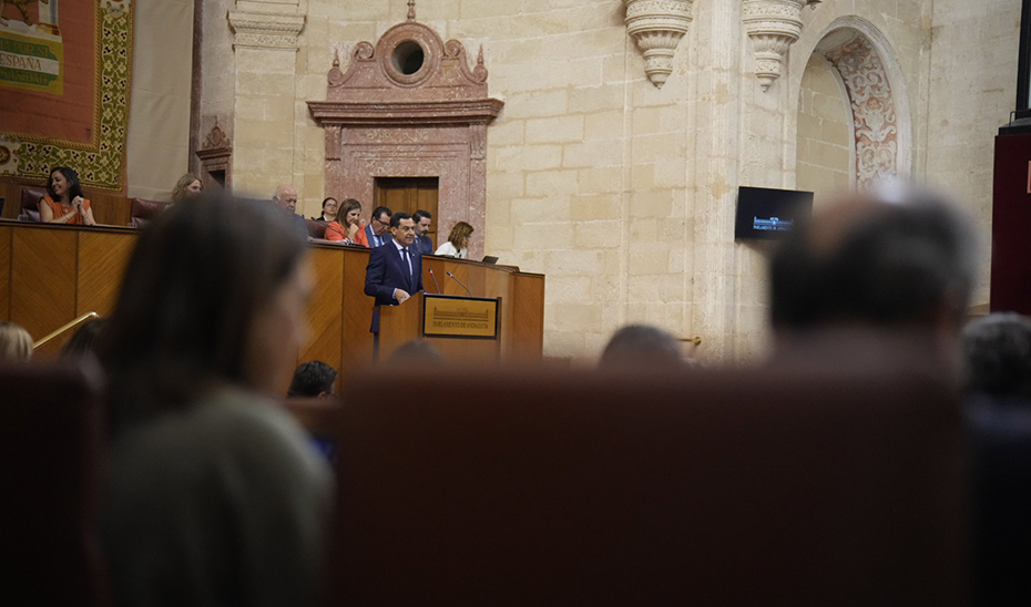 Juanma Moreno, durante su intervención en el Debate sobre Política General de Andalucía.
