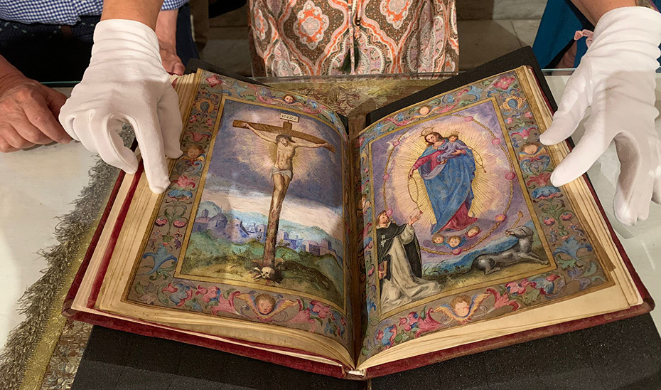 Imagen del artículo Restaurada la Regla del Rosario de Sanlúcar de Barrameda, una joya bibliográfica del siglo XVII