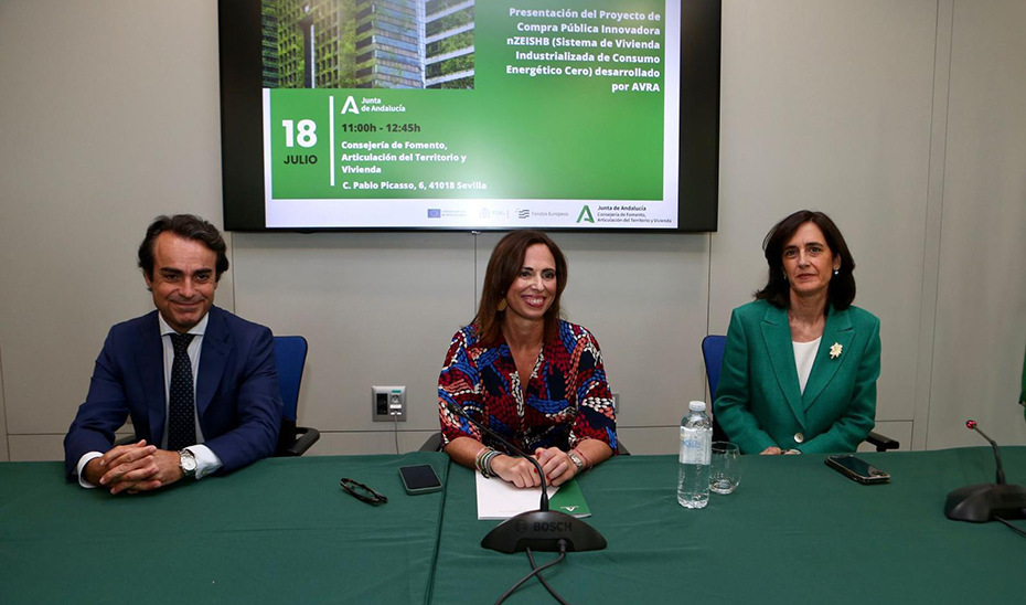 Rocío Díaz, durante la presentación del proyecto 'Andalucía construye en verde'.