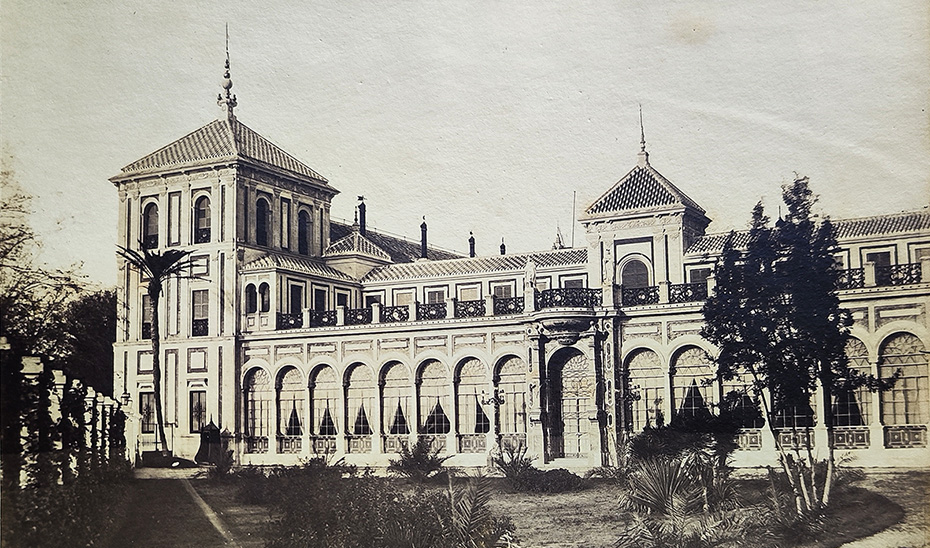 Sevilla, Palacio de San Telmo, fachada sur, ca. 1858-1862. Albúmina, 208 x 269 mm. Francisco Leygonier.