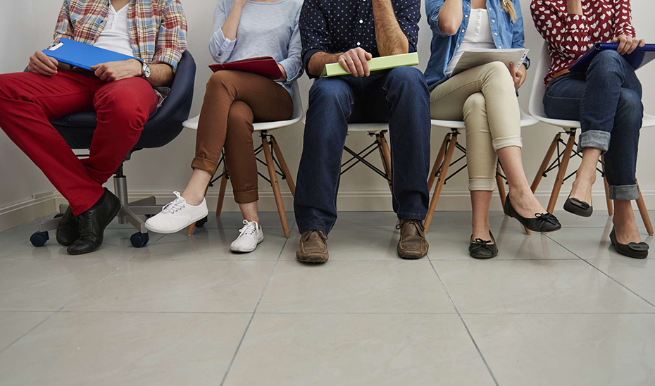 Aspirantes a trabajar en una empresa.