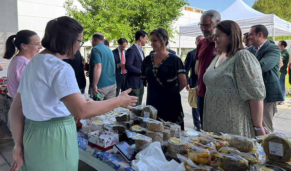 Promoción de los productos del Parque Natural Sierra Morena de Sevilla en la XXI Muestra Agroalimentaria y Artesanal
