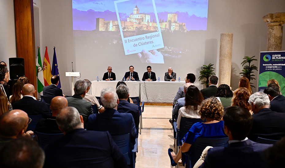 
			      Acto de inauguración del II Encuentro Regional de Clústeres de Innovación.			    
			  