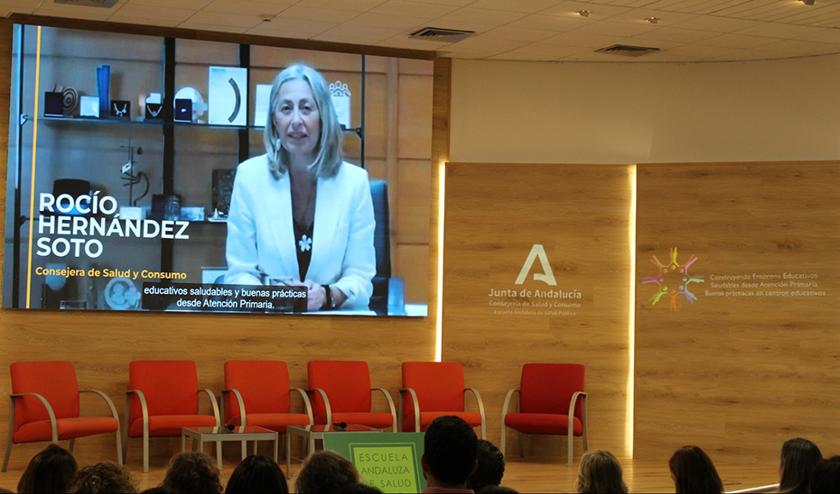 
			      La jornada ha sido inaugurada de forma telemática por la consejera de Salud y Consumo, Rocío Hernández.			    
			  