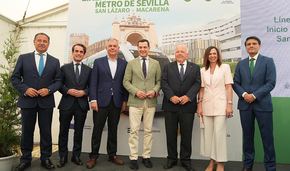 
			      El presidente de la Junta, Juanma Moreno, en el acto de colocación de la primera piedra del tramo 3 de la Línea 3 Norte del Metro de Sevilla, jun...
			  
