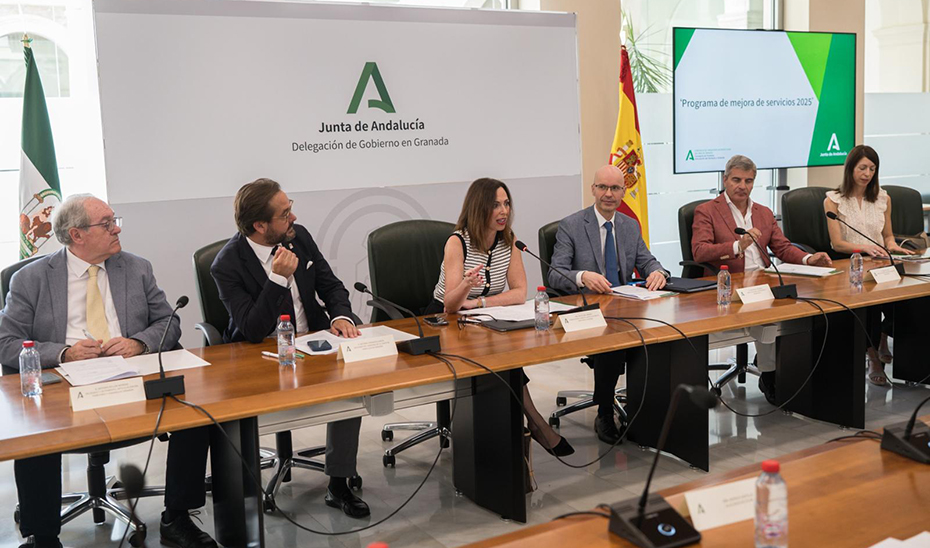 
			      Rocío Díaz informa de acuerdos de mejora del Consorcio de Transporte Metropolitano del Área de Granada.			    
			  