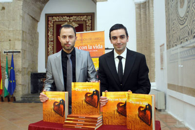 Javier Rubio y Daniel Blanco, diseñador y autor del libro, respectivamente. 