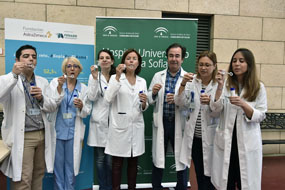 La directora gerente y profesionales del Hospital Reina Sofía se suman a la celebracion del Dia Mundial del Asma