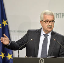 Jiménez Barrios, vicepresidente de la Junta, durante la comparecencia ante los medios.