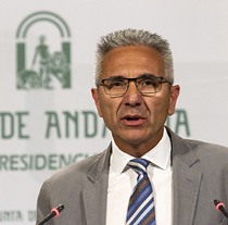 Miguel Ángel Vázquez, portavoz del Gobierno de la Junta, durante su comparecencia ante los medios de comunicación.