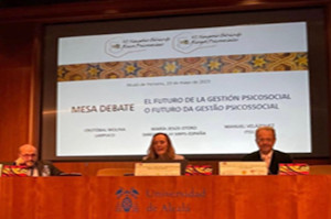 Mesa de Debate que cerró el VI SIRPS, con participación del director del Larpsico (a la derecha de la imagen), junto con María Jesús Otero y Manuel Velázquez